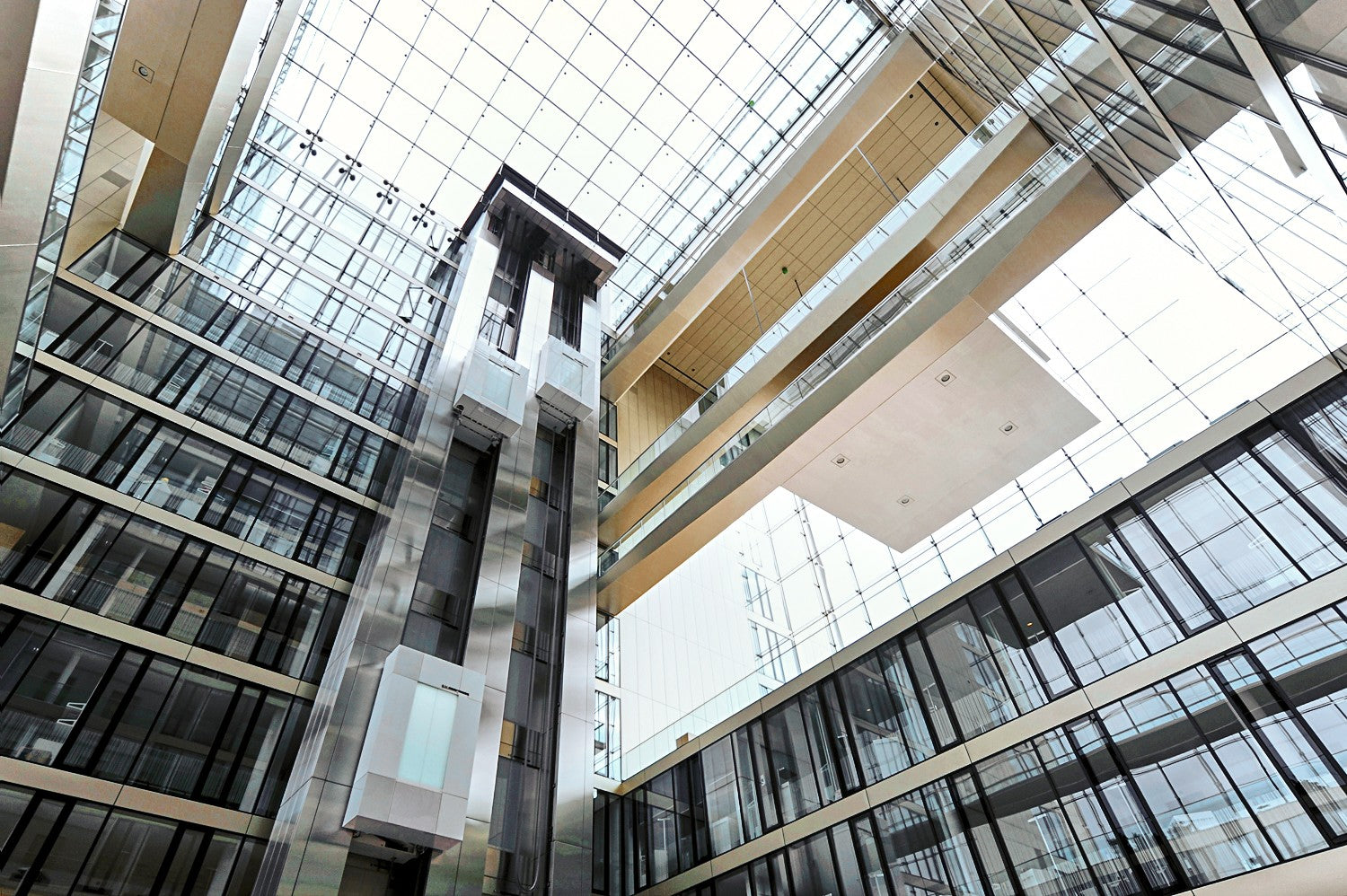 Frontiers of Vertical Mobility: Experimental Replacement Study at Qingdao Greentown